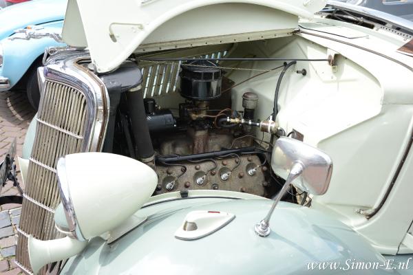 2014 Geleense Oldtimer Parade (1).JPG
