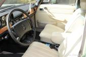 Taxatie Klassieker Mercedes w114 1973 280  (2).JPG