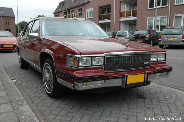 Taxatie Oldtimer Cadillac 1985 Fleetwood 1 RVA.jpg