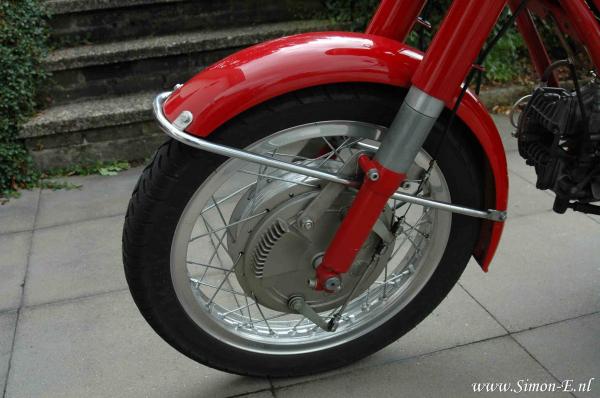 Taxatie Moto Guzzi 1972 Nuovo Falcone (2).jpg