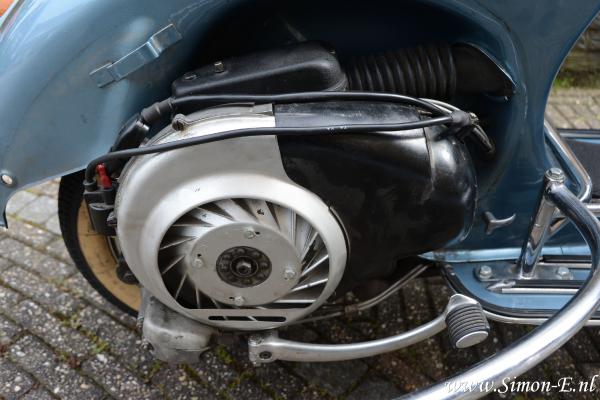 Taxatie Vespa 1960 GLA150 (3).JPG